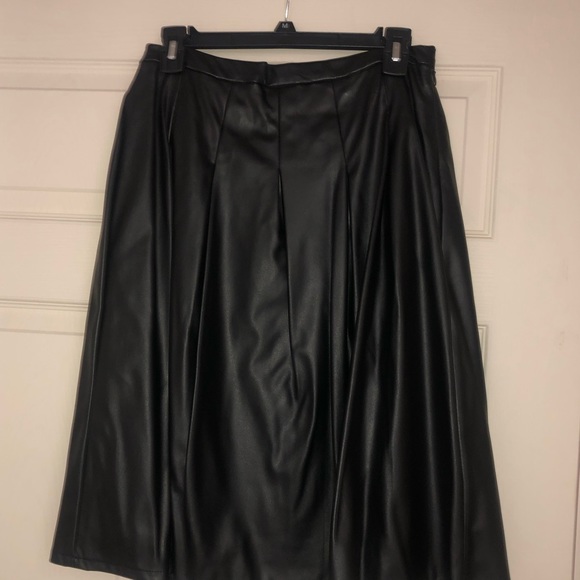 Black faux leather skirt; nice and soft with side zipper; hook and eye closure - Picture 3 of 7